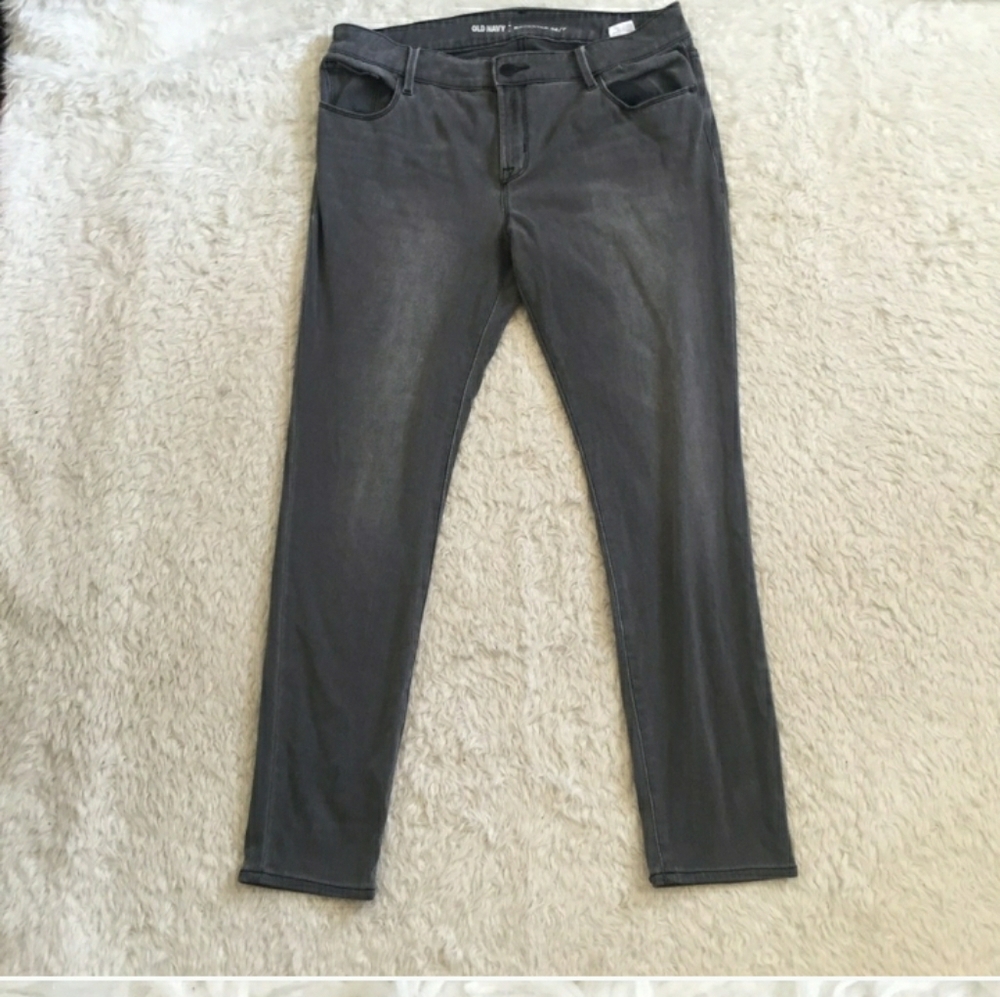 Old Navy Rockstar 24/7 Petite Short Jean Jeggings